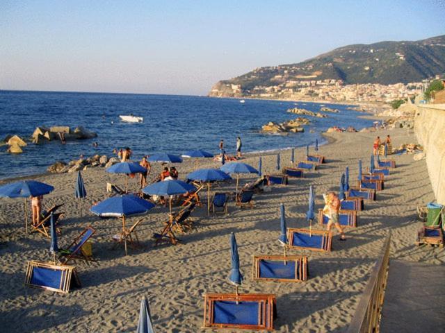 Villaggio Hotel Club Calanovellamare Piraino Bagian luar foto