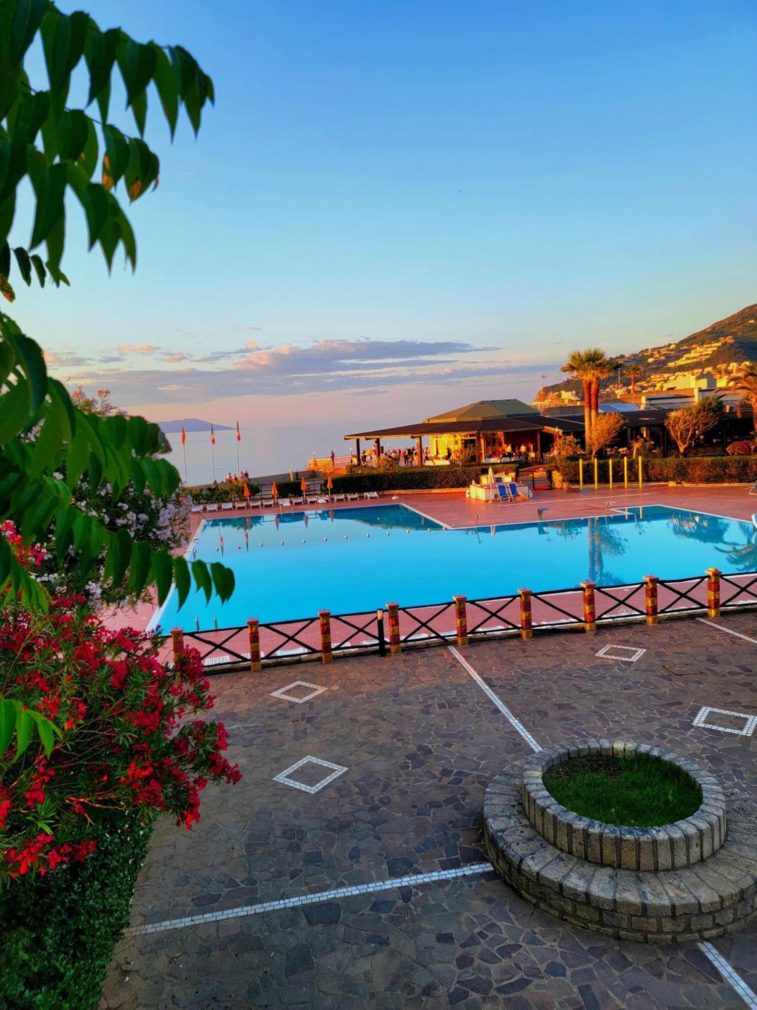 Villaggio Hotel Club Calanovellamare Piraino Bagian luar foto